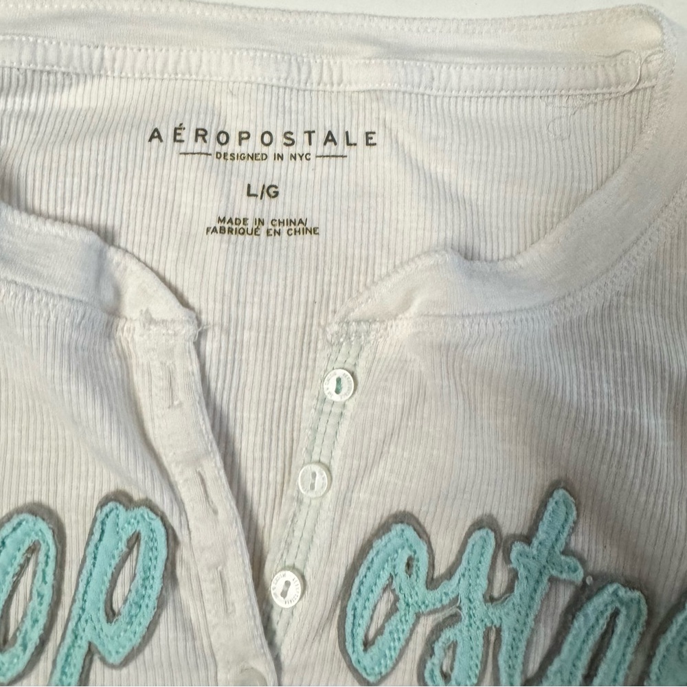 Aeropostale White and Blue Button Down Shirt with Polo Collar - Picture 2 of 3